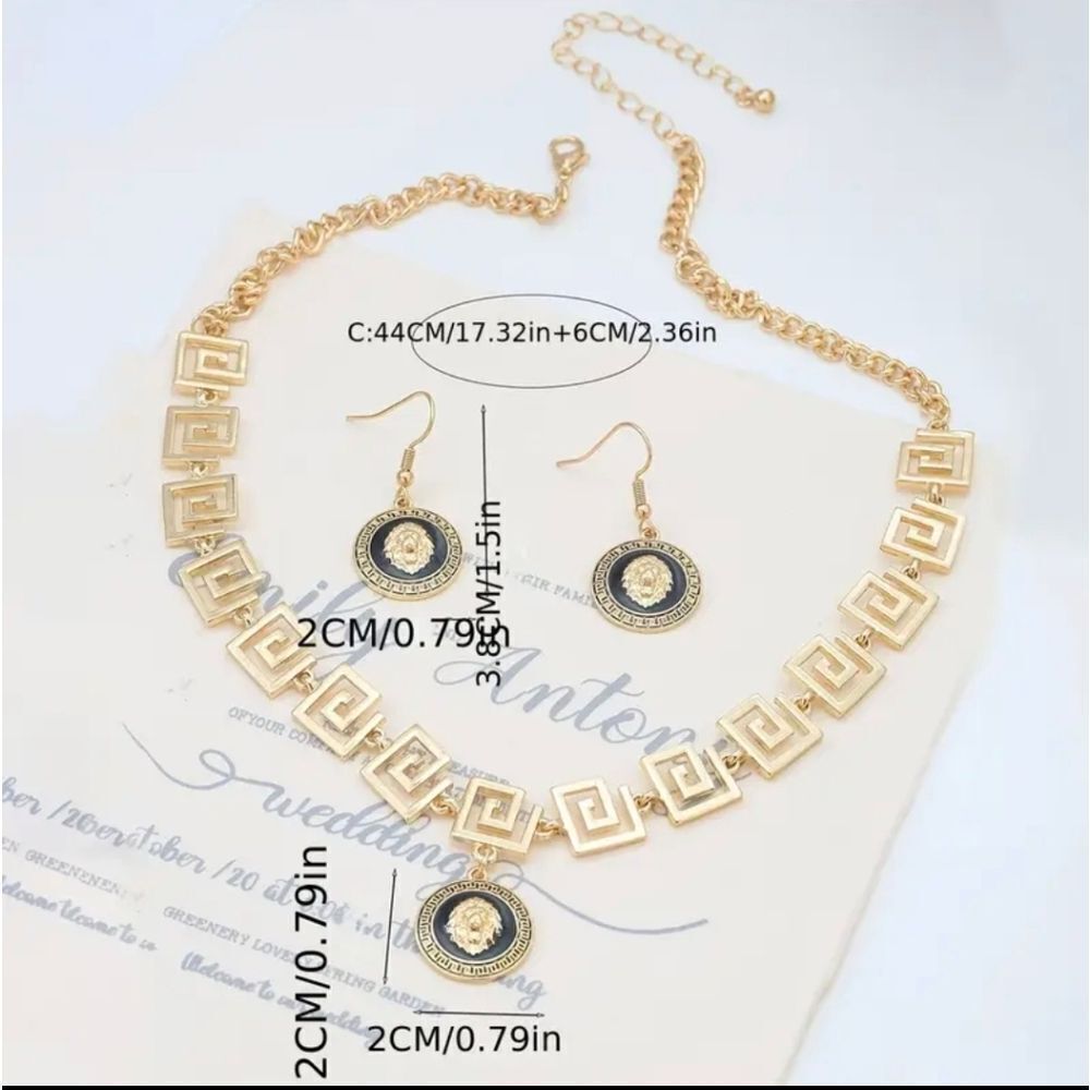 Designer Inspired Lion Necklace & Earrings Set - Picture 2 of 2